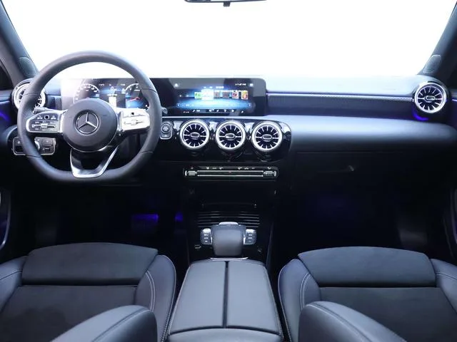 Mercedes-Benz A-Class 2022 Deuxième lifting A 200 L Voiture de sport version mode intérieur photo 14 Mercedes-Benz A-Class 2022 Deuxième lifting A 200 L Voiture de sport version mode intérieur photo 14