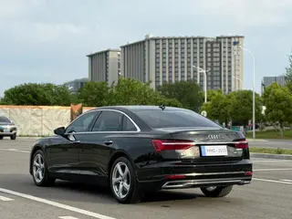 Audi A6L 2023 45 TFSI quattro Elegante y elegante interior foto 20