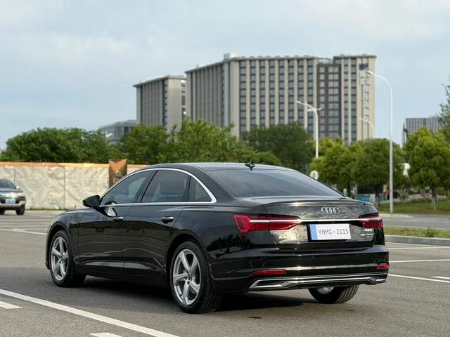 Audi A6L 2023 45 TFSI quattro Elegante y elegante interior foto 20