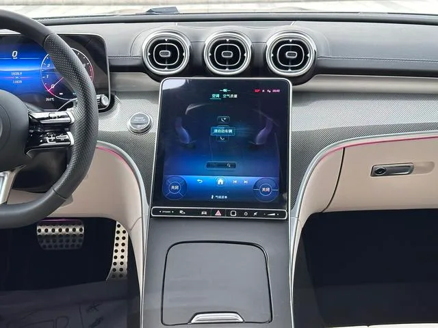Mercedes-Benz CLE 2025 CLE 260 Coupé extérieur photo 6 Mercedes-Benz CLE 2025 CLE 260 Coupé extérieur photo 6
