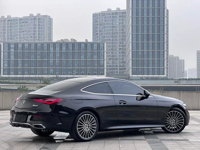 Mercedes-Benz CLE 2025 CLE 260 Coupé intérieur photo 11 Mercedes-Benz CLE 2025 CLE 260 Coupé intérieur photo 11