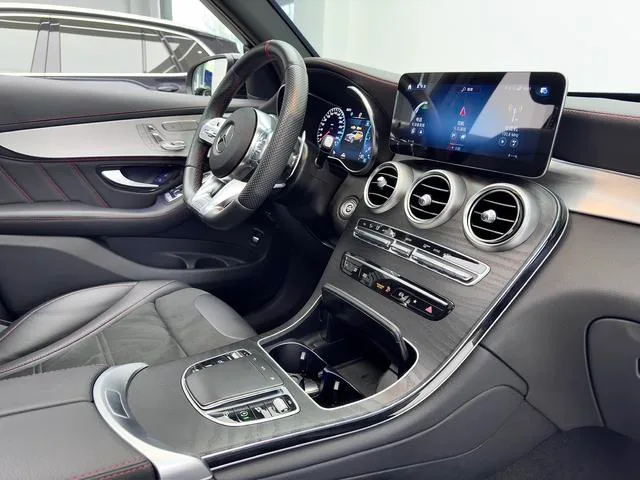 Mercedes-Benz GLC AMG 2022 AMG GLC 43 4MATIC interior foto 11 Mercedes-Benz GLC AMG 2022 AMG GLC 43 4MATIC interior foto 11