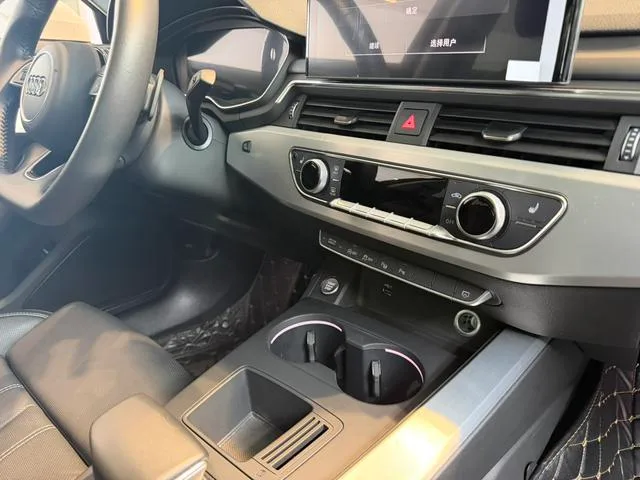 Audi A4L 2020 40 TFSI Deluxe Dynamic interior photo 8 Audi A4L 2020 40 TFSI Deluxe Dynamic interior photo 8