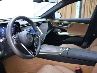 Mercedes-Benz E-Class 2024 E 300 L Luxury type Passenger car interior photo 12 Mercedes-Benz E-Class 2024 E 300 L Luxury type Passenger car interior photo 12