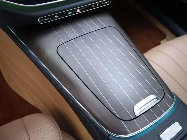 Mercedes-Benz E-Class 2024 E 300 L Luxury type Passenger car interior photo 13 Mercedes-Benz E-Class 2024 E 300 L Luxury type Passenger car interior photo 13