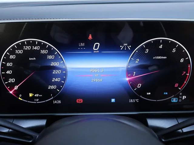 Mercedes-Benz GLC 2024 GLC 300 L 4MATIC Dynamic 5 seat interior photo 16 Mercedes-Benz GLC 2024 GLC 300 L 4MATIC Dynamic 5 seat interior photo 16