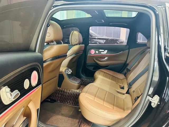 Mercedes-Benz E-Class 2023 E 300 L Luxury type sports car interior photo 6 Mercedes-Benz E-Class 2023 E 300 L Luxury type sports car interior photo 6