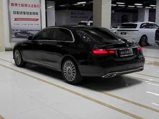 Mercedes-Benz E-Class 2022 Reforma E 300 L Estilo de moda Coche exterior foto 8 Mercedes-Benz E-Class 2022 Reforma E 300 L Estilo de moda Coche exterior foto 8