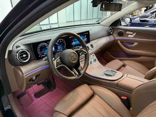 Mercedes-Benz E-Class 2022 Reforma E 300 L Estilo de moda Coche interior foto 11 Mercedes-Benz E-Class 2022 Reforma E 300 L Estilo de moda Coche interior foto 11