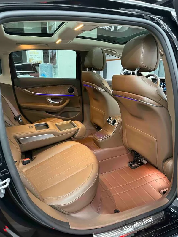 Mercedes-Benz E-Class 2022 Reforma E 300 L Estilo de moda Coche interior foto 14 Mercedes-Benz E-Class 2022 Reforma E 300 L Estilo de moda Coche interior foto 14