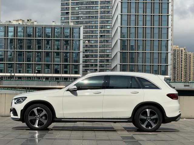 Mercedes-Benz GLC 2022 Reforma GLC 260 L 4MATIC Dinámico exterior foto 2 Mercedes-Benz GLC 2022 Reforma GLC 260 L 4MATIC Dinámico exterior foto 2