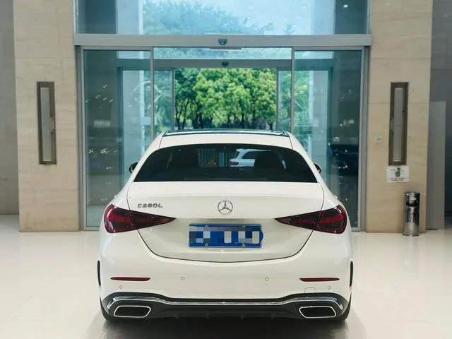 Mercedes-Benz C-Class 2024 Mise à jour C 260 L Version sportive intérieur photo 8 Mercedes-Benz C-Class 2024 Mise à jour C 260 L Version sportive intérieur photo 8