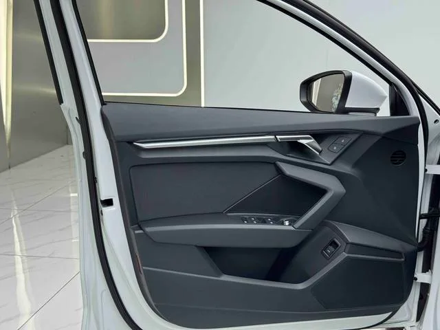 Audi A3 2023 A3L Limousine 35 TFSI Movimiento agresivo interior foto 12 Audi A3 2023 A3L Limousine 35 TFSI Movimiento agresivo interior foto 12