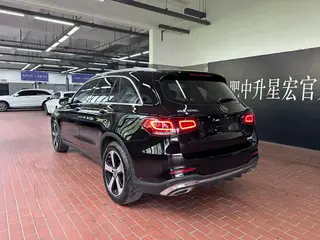Mercedes-Benz GLC 2022 Trois lifting GLC 260 L 4MATIC Type dynamique extérieur photo 7 Mercedes-Benz GLC 2022 Trois lifting GLC 260 L 4MATIC Type dynamique extérieur photo 7
