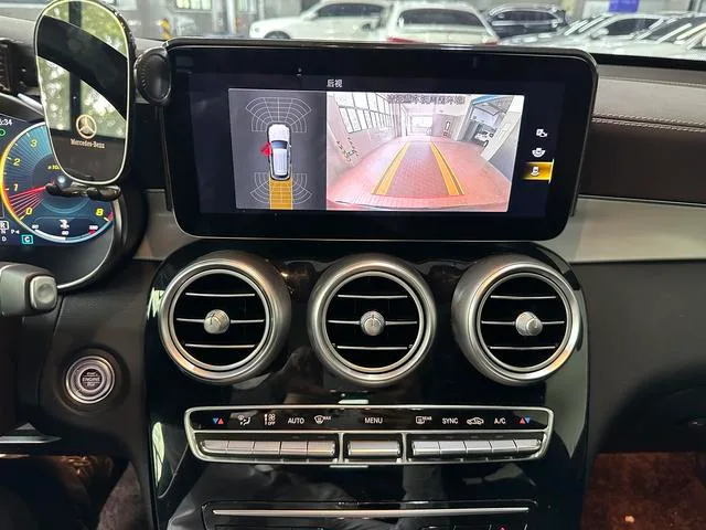 Mercedes-Benz GLC 2022 Trois lifting GLC 260 L 4MATIC Type dynamique extérieur photo 10 Mercedes-Benz GLC 2022 Trois lifting GLC 260 L 4MATIC Type dynamique extérieur photo 10