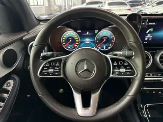 Mercedes-Benz GLC 2022 Trois lifting GLC 260 L 4MATIC Type dynamique intérieur photo 14 Mercedes-Benz GLC 2022 Trois lifting GLC 260 L 4MATIC Type dynamique intérieur photo 14