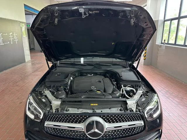 Mercedes-Benz GLC 2022 Trois lifting GLC 260 L 4MATIC Type dynamique intérieur photo 17 Mercedes-Benz GLC 2022 Trois lifting GLC 260 L 4MATIC Type dynamique intérieur photo 17
