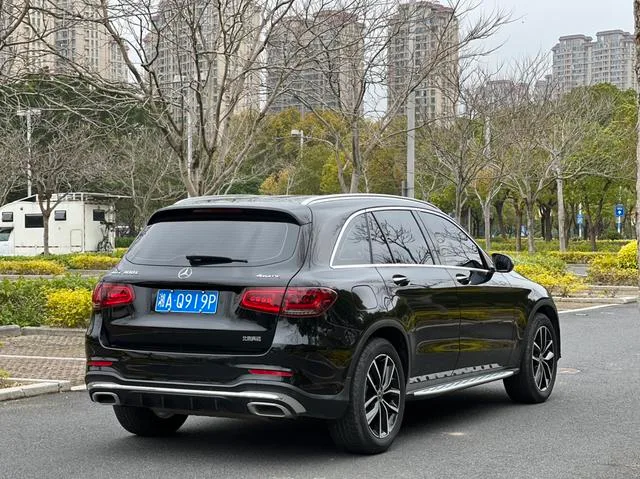 Mercedes-Benz GLC 2021 GLC 300 L 4MATIC Dinámico interior foto 7 Mercedes-Benz GLC 2021 GLC 300 L 4MATIC Dinámico interior foto 7