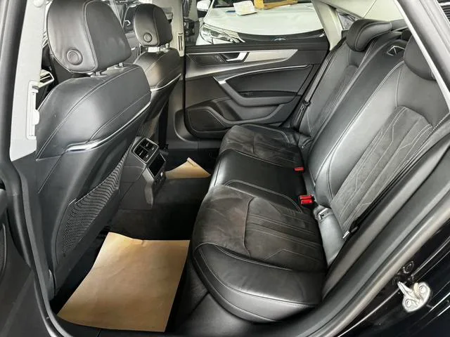 Audi A7L 2022 45 TFSI S-line Dream Building Youth Edition interior photo 10 Audi A7L 2022 45 TFSI S-line Dream Building Youth Edition interior photo 10