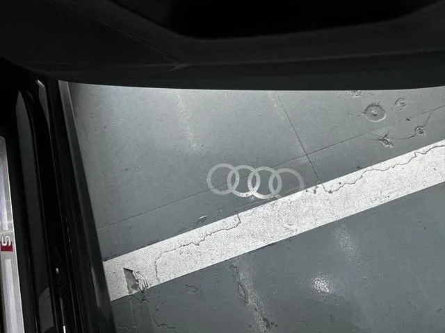Audi A7L 2022 45 TFSI S-line Dream Building Youth Edition interior photo 12 Audi A7L 2022 45 TFSI S-line Dream Building Youth Edition interior photo 12