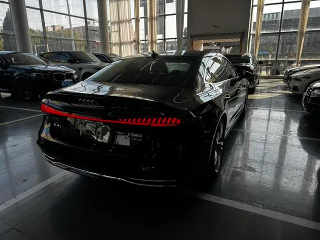Audi A7L 2022 45 TFSI S-line Dream Building Youth Edition interior photo 14 Audi A7L 2022 45 TFSI S-line Dream Building Youth Edition interior photo 14