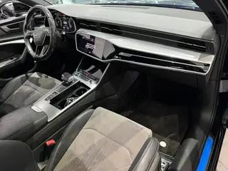 Audi A6L 2022 40 TFSI Роскошный динамичный тип интерьер фото 9
