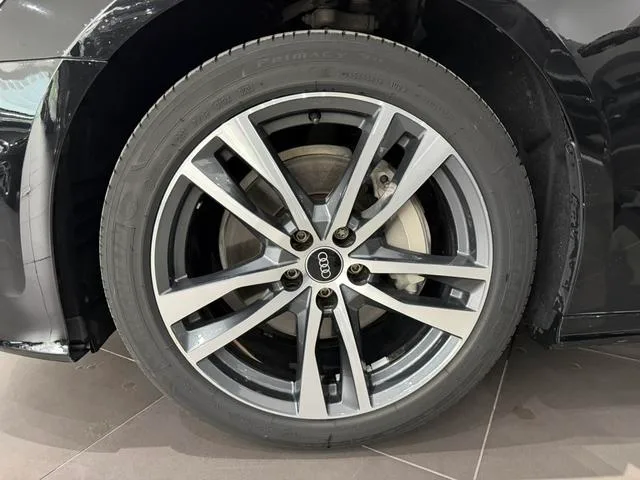 Audi A6L 2022 40 TFSI Роскошный динамичный тип интерьер фото 12