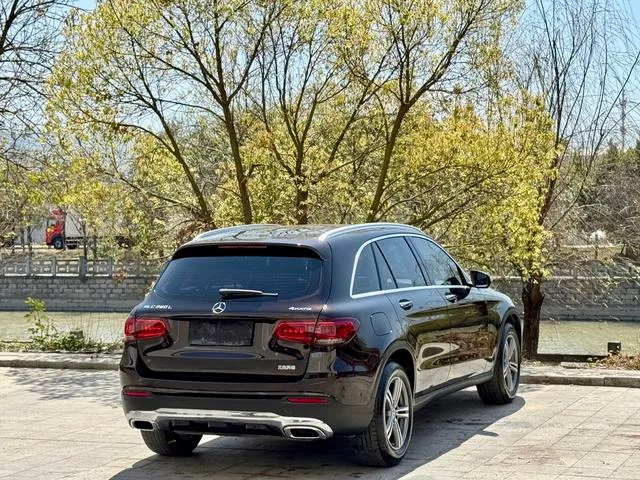 Mercedes-Benz GLC 2022 GLC 260 L 4MATIC Dinámico exterior foto 4 Mercedes-Benz GLC 2022 GLC 260 L 4MATIC Dinámico exterior foto 4