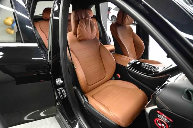 Mercedes-Benz GLC 2024 GLC 260 L 4MATIC Type dynamique 5 Siège intérieur photo 11 Mercedes-Benz GLC 2024 GLC 260 L 4MATIC Type dynamique 5 Siège intérieur photo 11