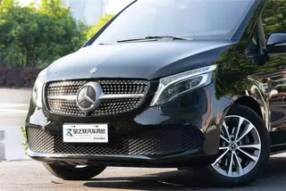 Mercedes-Benz V-Class 2022 V 260 Version pilote extérieur photo 2 Mercedes-Benz V-Class 2022 V 260 Version pilote extérieur photo 2