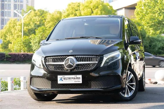 Mercedes-Benz V-Class 2022 V 260 Version pilote extérieur photo 3 Mercedes-Benz V-Class 2022 V 260 Version pilote extérieur photo 3