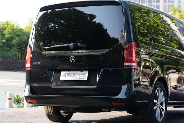 Mercedes-Benz V-Class 2022 V 260 Version pilote extérieur photo 7 Mercedes-Benz V-Class 2022 V 260 Version pilote extérieur photo 7