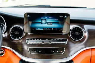 Mercedes-Benz V-Class 2022 V 260 Version pilote intérieur photo 13 Mercedes-Benz V-Class 2022 V 260 Version pilote intérieur photo 13