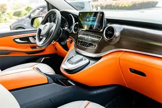 Mercedes-Benz V-Class 2022 V 260 Version pilote intérieur photo 19 Mercedes-Benz V-Class 2022 V 260 Version pilote intérieur photo 19