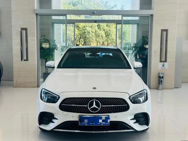 Mercedes-Benz E-Class 2022 Restyling E 300 L Fashionable sports car exterior photo 2 Mercedes-Benz E-Class 2022 Restyling E 300 L Fashionable sports car exterior photo 2