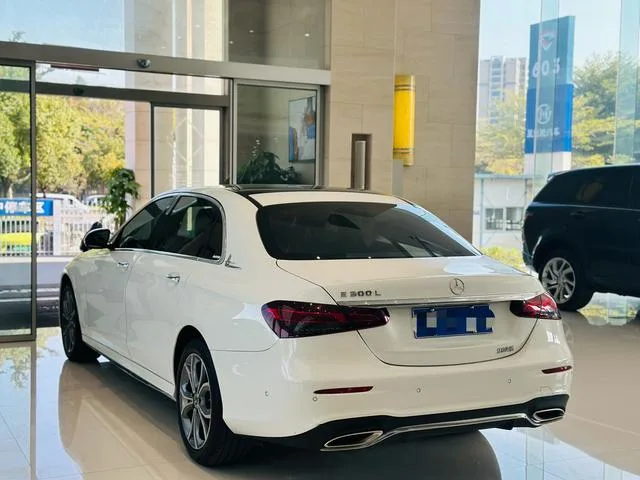 Mercedes-Benz E-Class 2022 Restyling E 300 L Fashionable sports car interior photo 7 Mercedes-Benz E-Class 2022 Restyling E 300 L Fashionable sports car interior photo 7