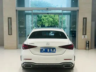 Mercedes-Benz C-Class 2024 Mise à jour C 260 L Version sportive intérieur photo 8 Mercedes-Benz C-Class 2024 Mise à jour C 260 L Version sportive intérieur photo 8
