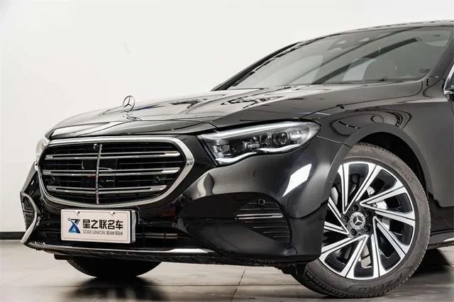 Mercedes-Benz E-Class 2024 Reforma E 300 L De lujo Coche exterior foto 2 Mercedes-Benz E-Class 2024 Reforma E 300 L De lujo Coche exterior foto 2
