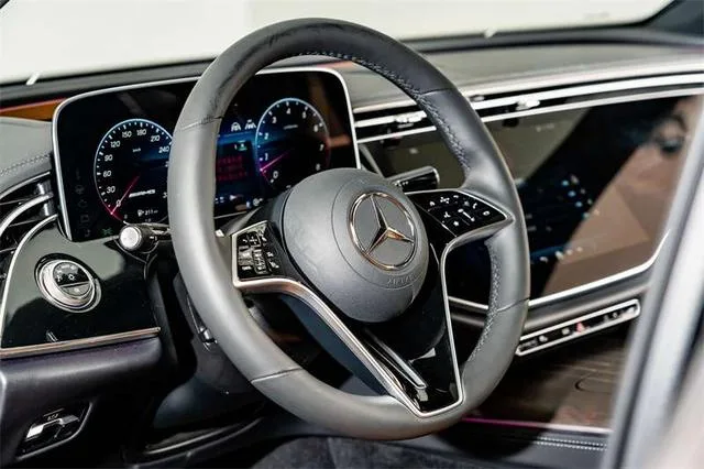 Mercedes-Benz E-Class 2024 Reforma E 300 L De lujo Coche interior foto 13 Mercedes-Benz E-Class 2024 Reforma E 300 L De lujo Coche interior foto 13