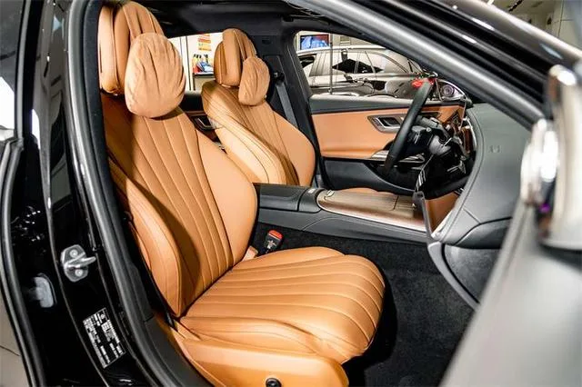 Mercedes-Benz E-Class 2024 Reforma E 300 L De lujo Coche interior foto 20 Mercedes-Benz E-Class 2024 Reforma E 300 L De lujo Coche interior foto 20