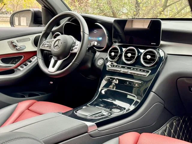 Mercedes-Benz GLC Coupe 2022 Reforma GLC 260 4MATIC Coupé SUV interior foto 19 Mercedes-Benz GLC Coupe 2022 Reforma GLC 260 4MATIC Coupé SUV interior foto 19
