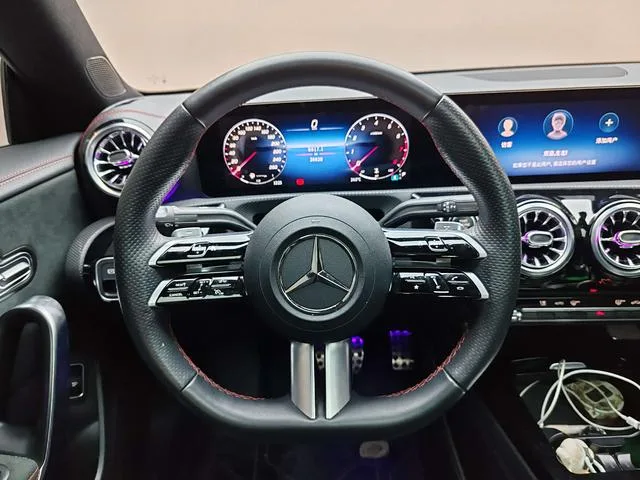 Mercedes-Benz CLA 2024 CLA 200 Four-door coupe interior photo 17 Mercedes-Benz CLA 2024 CLA 200 Four-door coupe interior photo 17