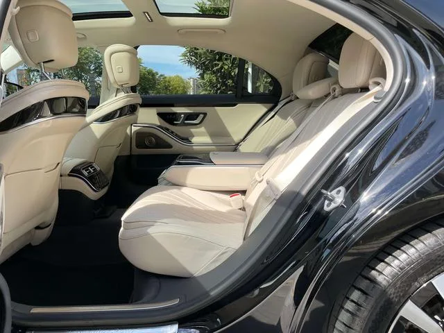 Mercedes-Benz S-Class 2022 S 400 L Type de luxe intérieur photo 11 Mercedes-Benz S-Class 2022 S 400 L Type de luxe intérieur photo 11