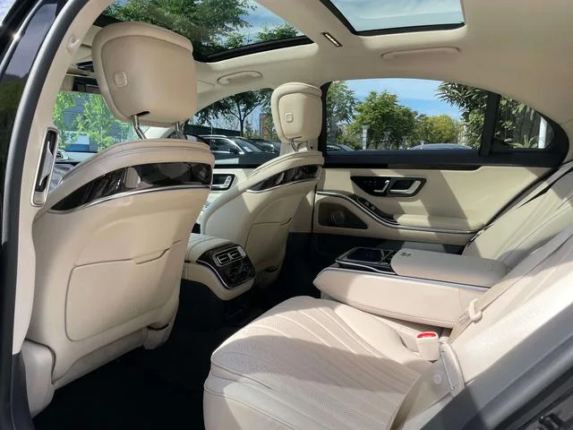 Mercedes-Benz S-Class 2022 S 400 L Type de luxe intérieur photo 12 Mercedes-Benz S-Class 2022 S 400 L Type de luxe intérieur photo 12