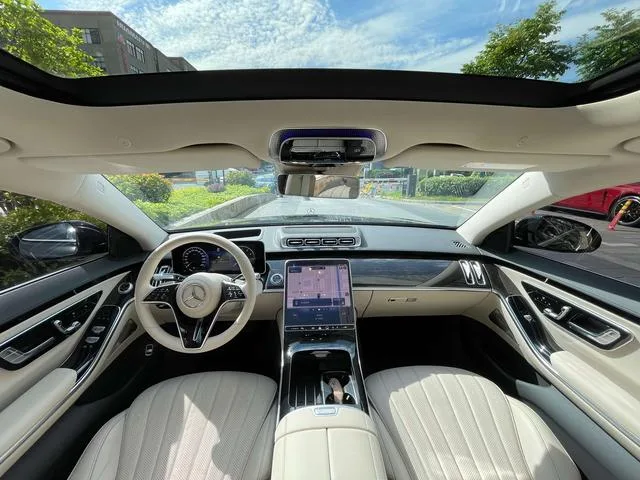 Mercedes-Benz S-Class 2022 S 400 L Type de luxe intérieur photo 16 Mercedes-Benz S-Class 2022 S 400 L Type de luxe intérieur photo 16