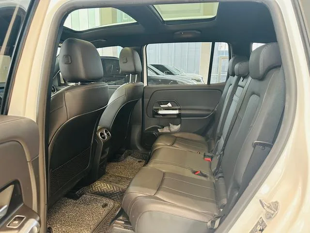 Mercedes-Benz GLB 2022 Second change GLB 200 Fashionable exterior photo 5 Mercedes-Benz GLB 2022 Second change GLB 200 Fashionable exterior photo 5