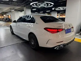 Mercedes-Benz C-Class 2025 C 260 L Versión deportiva interior foto 10 Mercedes-Benz C-Class 2025 C 260 L Versión deportiva interior foto 10