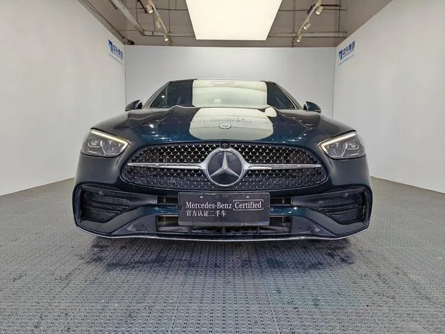Mercedes-Benz C-Class 2022 C 260 L Versión deportiva exterior foto 2 Mercedes-Benz C-Class 2022 C 260 L Versión deportiva exterior foto 2