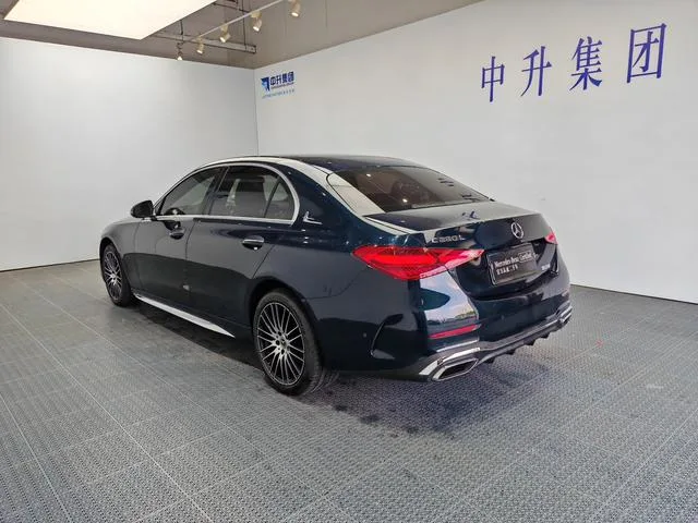 Mercedes-Benz C-Class 2022 C 260 L Versión deportiva exterior foto 4 Mercedes-Benz C-Class 2022 C 260 L Versión deportiva exterior foto 4