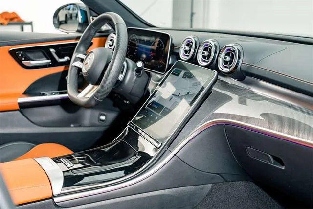 Mercedes-Benz C-Class 2024 Mise à jour C 260 L Version sportive intérieur photo 15 Mercedes-Benz C-Class 2024 Mise à jour C 260 L Version sportive intérieur photo 15